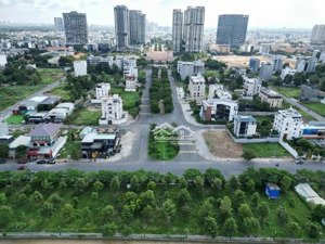 đất trung tâm hành chính q2 dt 8x20m giá chỉ 120tr/m2 lh 