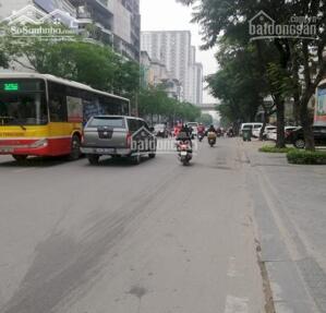 BÁN GẤP BIỆT THỰ LÔ GÓC – NGAY CẠNH TÒA KEANGNAM 72 Vị trí siêu đẹp – View vườn hoa – Hai mặt thoáng • Diện tích: 220m² giá 75 tỷ