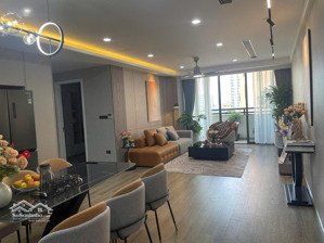 bán ch 145m2, 4n3vs, full nội thất, giá 9,4 tỷ tại dự án golden land 275 nguyễn trãi. lh 