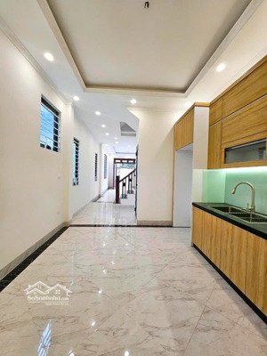 bán gấp nhà thạch bàn gần khu phân lô tđc 40mx4t 5.95 tỷ. dân xây đẹp, 4 ngủ full đồ