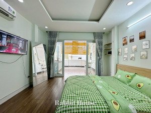 chdv 1pn ban công rộng, bếp ngoài ban công ngay vòng xoay dân chủ, gần cư xá đô thành building, q3
