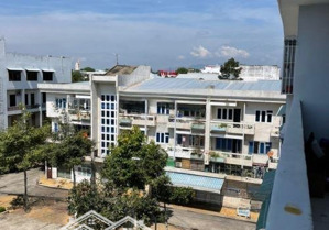 giảm 200 triệu bán gấp chung cư trần quang diệu, q3