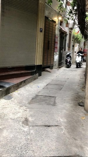 bán nhà đường cầu giấy, quận cầu giấy 66m2 mt 4,5m. lô góc ra phố 10m giá đầu tư