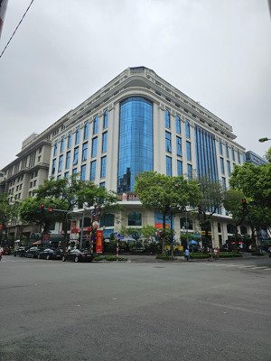 cho thuê nhà mặt phố lý thường kiệt - phan bội chậu. dt 300m x 5 tầng, lô góc 30m,kd mọi mô hình..