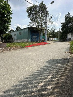 còn 1 lô duy nhất đất phú hoà khu 3 mặt tiền nhựa 5m thông ra ntmk vị trí khu dân đông xây nha vip