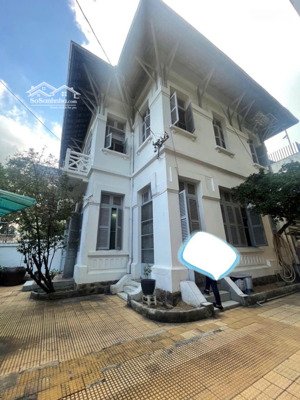 villa cũ 12x18m (cn 310m2) hẻm nguyễn văn trỗi, p8, phú nhuận. đơn giá chỉ 65tr/m2