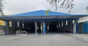 cho thuê xưởng mt lê văn q12. giá: 120tr dt: 1200m. ngang 30m xe container
