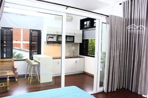 bán biệt thự diện tích khủng đường chính hữu sát đường phạm văn đồng, kinh doanh tốt