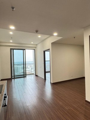 thuê nhà giá rẻ - ch 1n + tòa h2 đồ cơ bản, ban công tn, view thoáng mát, giá thuê 7tr/ tháng bp