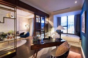 bán nhanh soho residence view tầng cao đẹp . 50m2 2pn 1wc . giá 5,8 tỷ . lh: gặp tín
