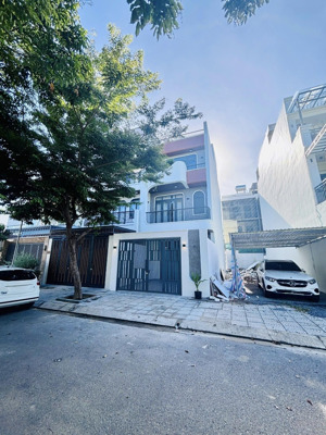 nhân - nhà 3,5 tầng siêu đẹp full nội thất gói 5 - khu đô thị mỹ gia