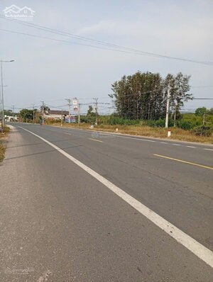 Bán lô đất MTL329 dt 324m2 có 50m2 thổ cư, sát chợ đêm Xuyên Mộc