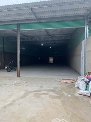 cho thuê xưởng 10x40m_ mặt tiền nhánh trần văn mười_ xưởng mới sạch đẹp, điện nước đầy đủ