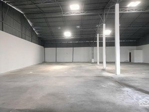 cho thuê kho xưởng đẹp, mặt tiền đường nguyễn duy trinh, tiện làm kho và showroom. 500m/35tr