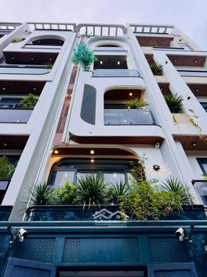 nhà mới xây hẻm 8m___full nội thất phan huy ích , p14____( nhà có thang máy) 4m x16m 5 lầu =30tr