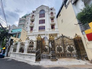 biệt thự cho thuê phan đình giót, p2. dt: 11x20m. 1 hầm trệt 3 lầu. có thang máy. giá 65/ tháng.