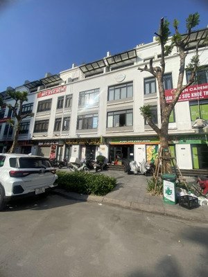 cho thuê dãy liền kề pandora triều khúc: diện tích 140m2 x 5 tầng mặt tiền 7m, thông sàn