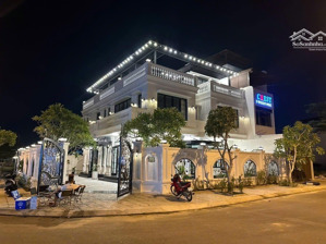 bán căn biệt thự mới rất đẹp góc 2 mặt đường lớn tại kđt mỹ gia trung tâm nha trang