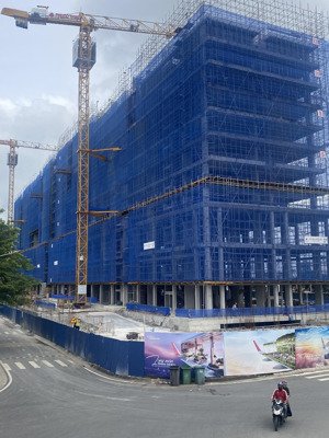 cần bán lại căn 2pn - 2wc block galaxy(79m2) tầng trung giá 2,8 tỷ có vat + phí bảo trì