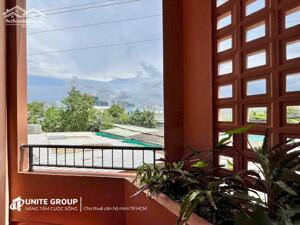 DUPLEX GÁC CAO - BAN CÔNG RỘNG FULL NỘI THẤT GẦN LOTTE, RMIT, TDT.....