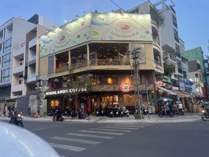 nhà chính chủ lâu đời cần bán gấp . mtkd đường trần quý tạ uyên , vị trí đắc địa 85m2