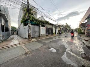 Bán gấp nhà Tân Biên góc 2 mặt tiền, gần chợ trường khu công nghiệp