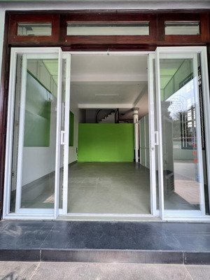 cho thuê mặt bằng thảo điền, tiện kinh doanh sầm uất, trục đường chính 4x10m, như hình