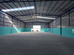 cho thuê nhà xưởng 350m2 mới đẹp tại phường thạnh xuân