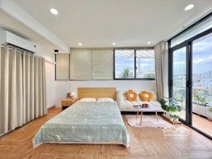 thuê phòng 30m2 ban công + cửa sổ lớn ngay võ oanh quận bình thạnh lh trung: 