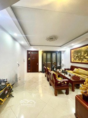bán nhà đẹp hoàng văn thái 45m2 x 6 tầng thang máy full nội thất lô góc 2 mặt thoáng.