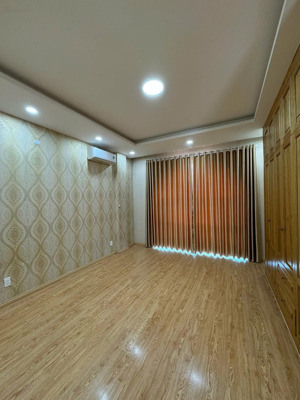 kẹt tiền bán nhanh nhà phố góc 3 mặt tiền kdc đại phúc green villas phạm hùng, dt 276m2 giá 20 tỷ