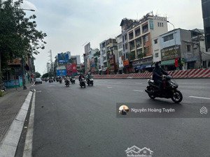 quá hiếm! chỉ 9,5 tỷ sở hữu nhà mặt tiền trường sa,q. bình thạnh(4 x 10m) 5 tầng ko lỗi phong thủy