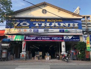 nhà ở kết hợp kinh doanh ở vị trí đẹp nằm ngay trung tâm mua sắm ăn uống sầm uất nhất tp châu đốc