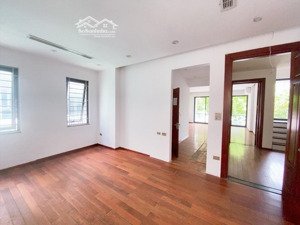 bán biệt thự kđt tây nam linh đàm, vị trí đẹp, đẳng cấp thượng lưu, view thoáng 183m2 4 tầng mt 10m