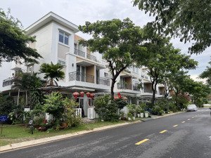 bán nhà đẹp trong khu compound lovera park, khang điền - đối diện hồ bơi, công viên