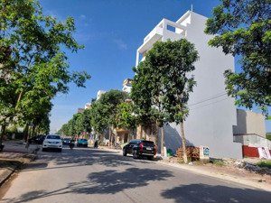 bán cặp liền kề 144m2 kinh doanh đẹp mặt đường nguyễn quyền khu bồ sơn 3, tp bn. dt 144m2
