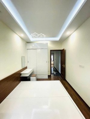 bán nhà yên hòa cầu giấy, ngõ thông, xây mới, nội thất đầy đủ, sổ đỏ nở hậu, 51m2, 5 tầng, 9.3 tỷ