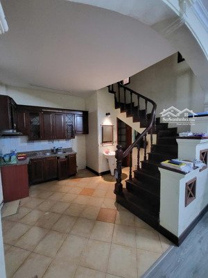 bán nhà mặt phố cự lộc 79m2 3 mặt thoáng, hàng xóm royal ciy, king palace