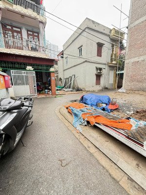 chính chủ bán 46m đất cửu việt, trâu quỳ gia lâm, đường thông, ngõ thoáng