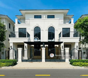 bán biệt thự song lập zone 4 đảo swanbay giá tốt vị trí đẹp 160m2/3tầng giá 14.5tỷ