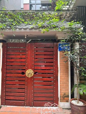 chính chủ bán bt 100m2 có thể chia 2 lô, lô 3 mặt thoáng, chiết khấu lớn trong tháng 6 âm lịch