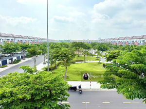 bán nhà phố thương mại tại bình dương , siêu hiếm