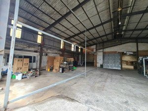 cho thuê kho xưởng 2500m2 mặt tiền đường xe cont -tây lân bình tân chỉ 125 tr