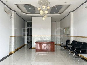 cho thuê toà nhà có thang máy và hệ thống pccc, đường quốc lộ 1a, cần thơ. giá 65 triệu/tháng