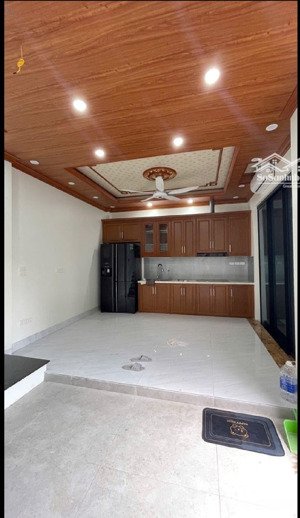 nhà dân xây - ngõ nông - trung tâm - pull nội thất - tương lai ra mặt đường to - 35m2 - việt hưng