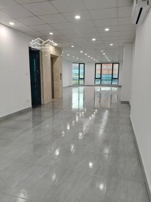 cần cho thuê gấp mặt bằng kinh doanh tầng 1, 2 và 5,6,7 ngay số 9 nguyễn xiển