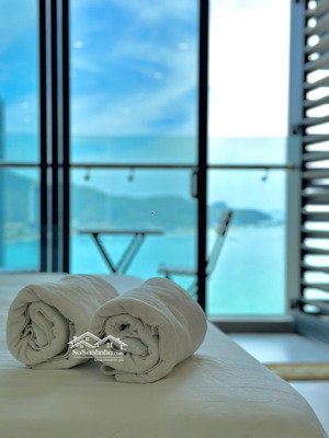 bán căn 65m view biển loại 1pn + giá 3.2 tỷ , căn phố 1pn giá 2 tỷ , căn sudio đông nam giá 2.2 tỷ