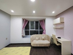mới trống, cửa sổ to thoáng full nội thất