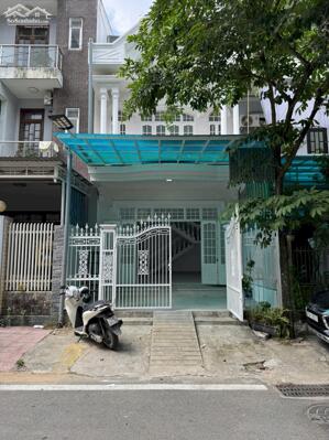 Bán nhà 3 tầng mặt tiền Nguyễn Đức Tịnh, KQH Kiểm Huệ, Phường Xuân Phú, ngay trung tâm TP Huế