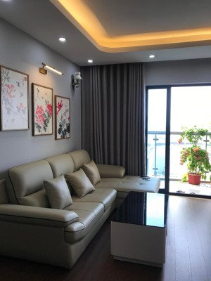 tôi chủ nhà golden land, 142m2 thiết kế 4 ngủ tầng trung nội thất cơ bản giá cả rẻ nhất thị trường